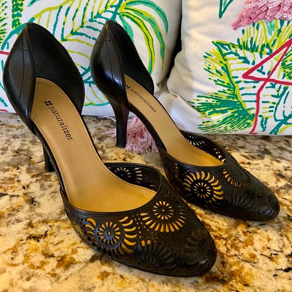 Naturalizer Shoes - Naturalizer Black Genuine Lazer Cut Buttery Leather Heels Woman’s Sz 9M